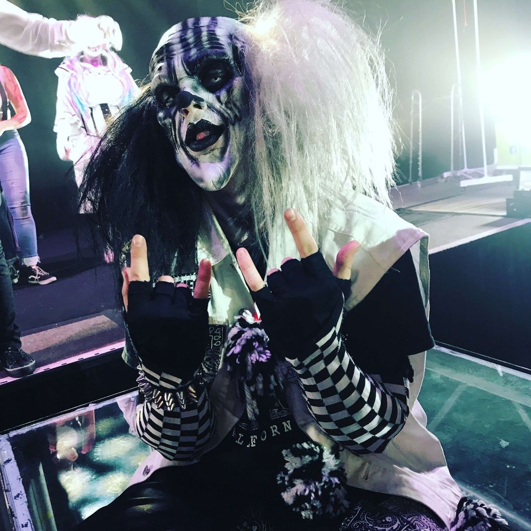 Hazzy the Clown official social portrait
